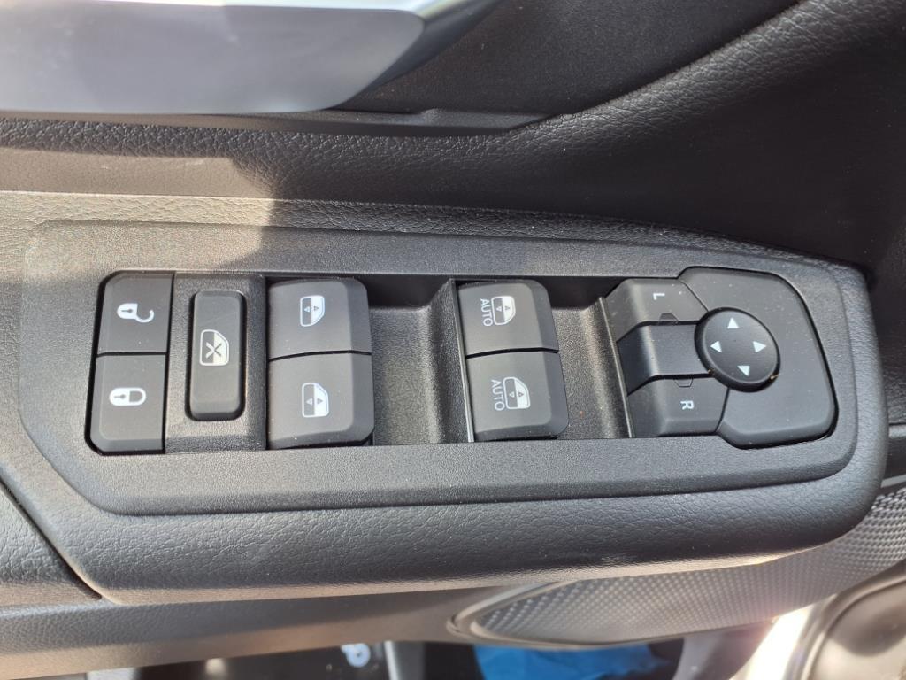 2025 Ram 1500 Tradesman photo 5