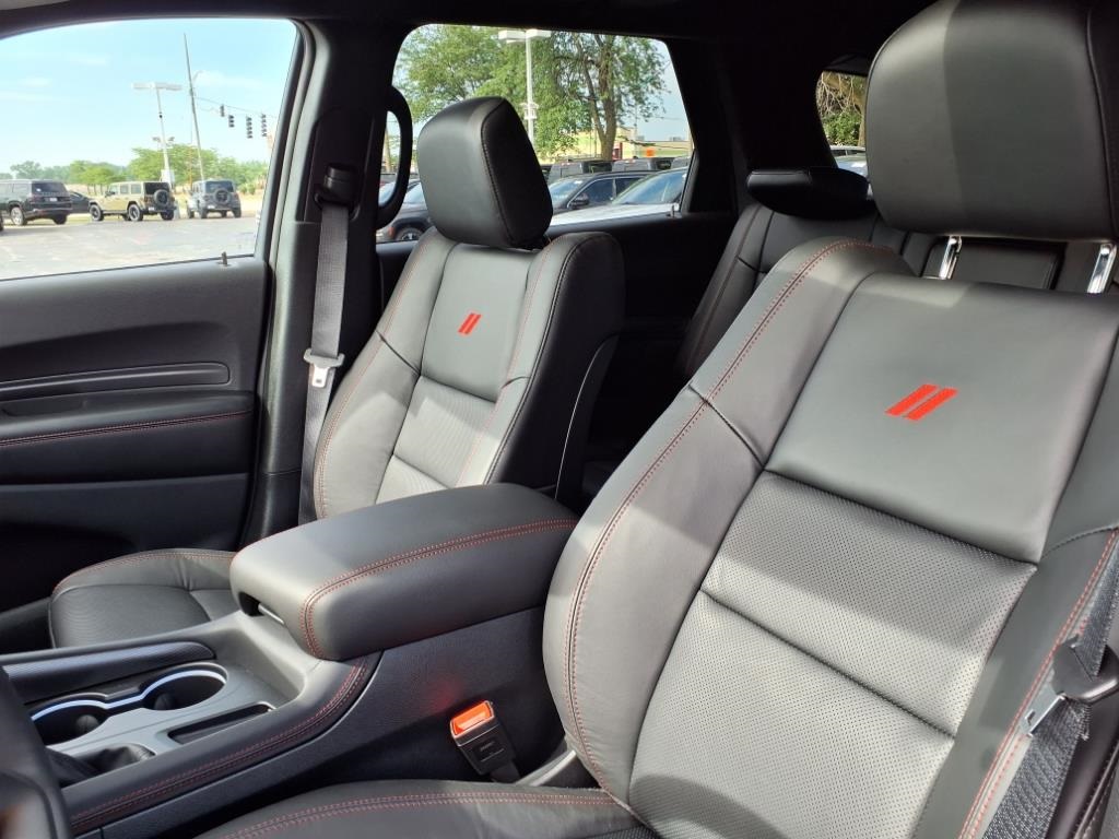 2025 Dodge Durango R/T Plus photo 9