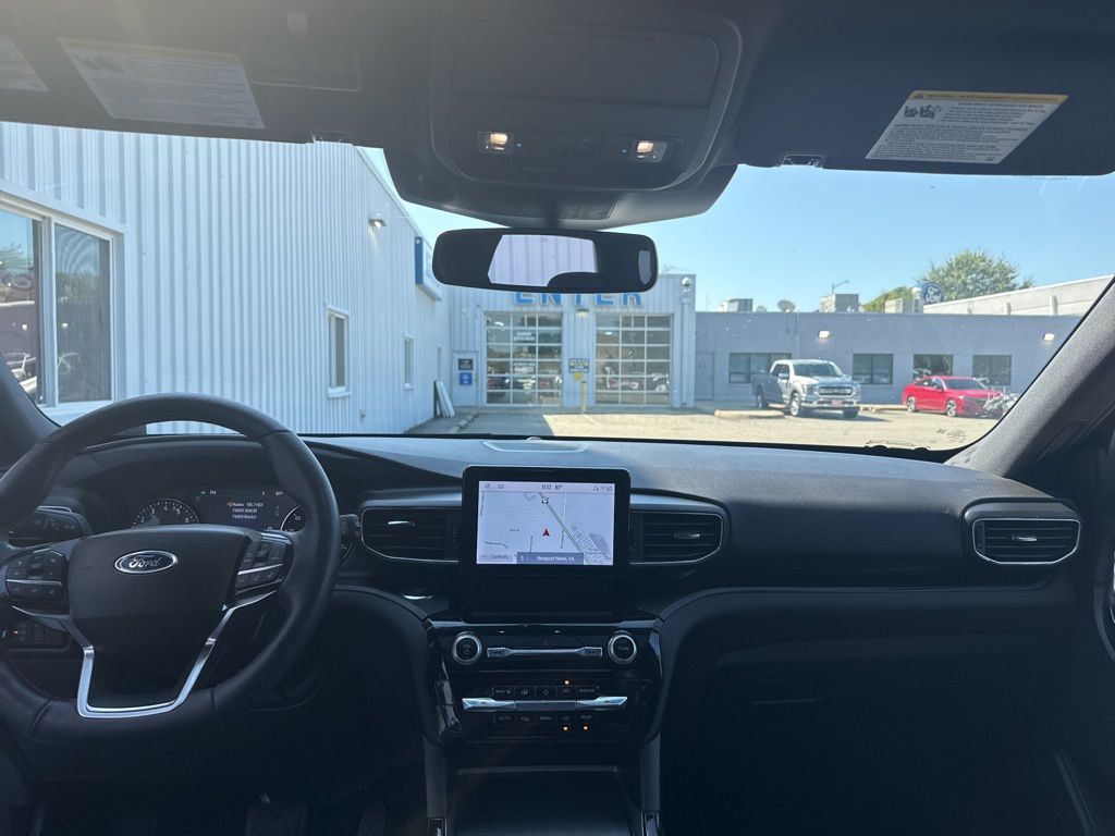 2024 Ford Explorer ST-Line photo 19