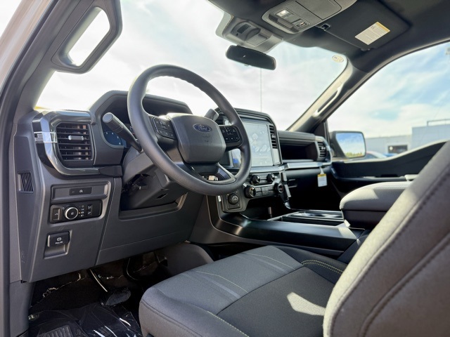 2025 Ford F-150 STX photo 14