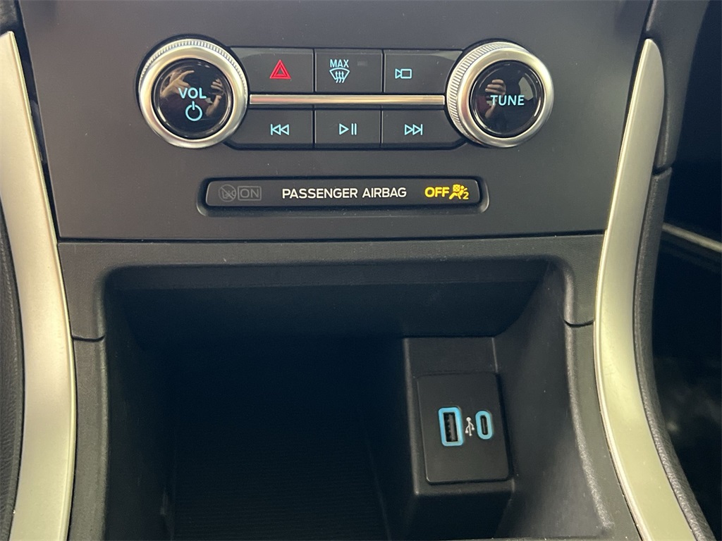 2024 Ford Edge SEL photo 16