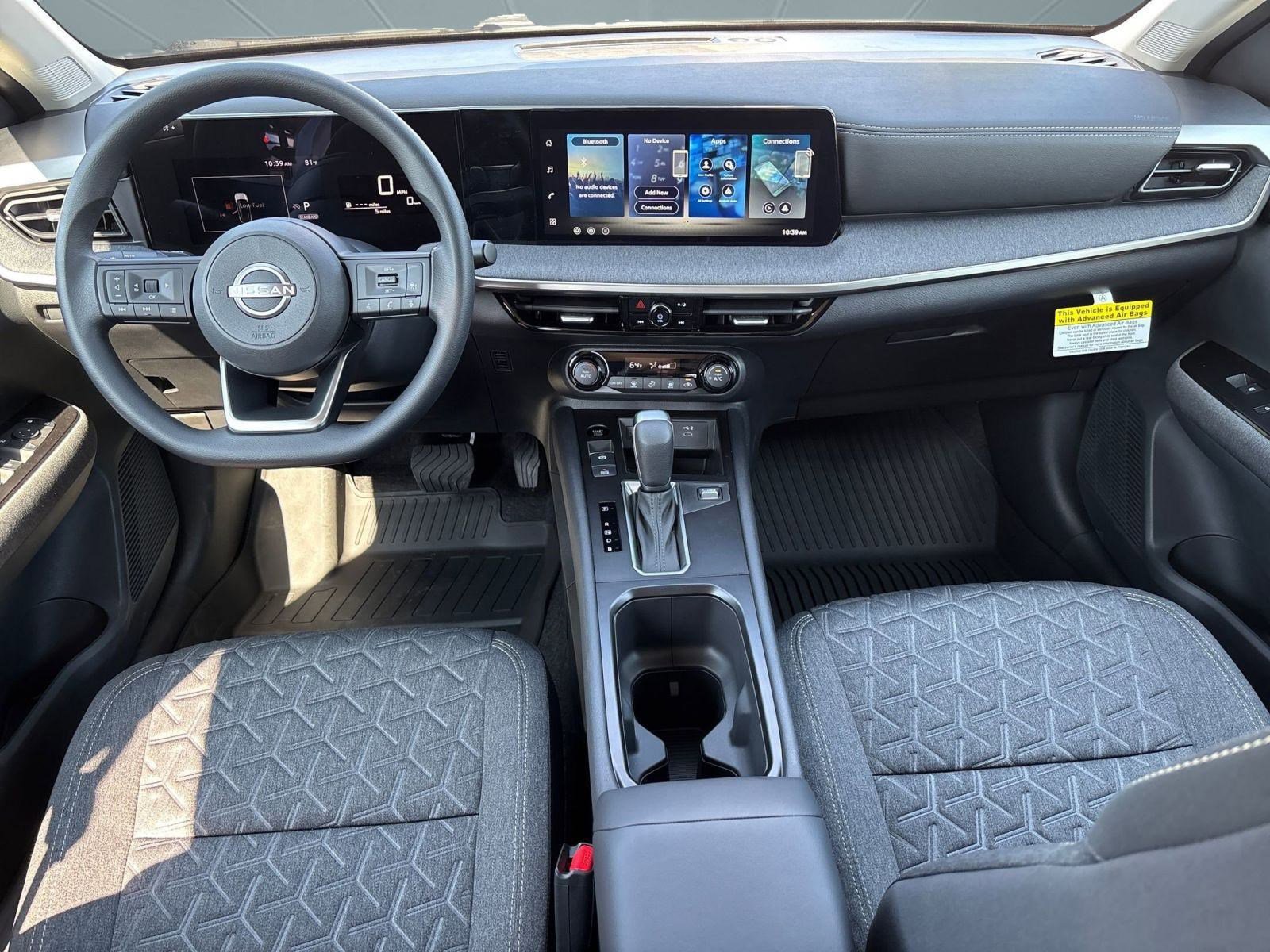 2026 Nissan Kicks SV photo 17