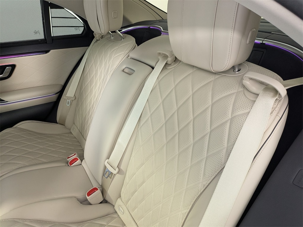 2024 Mercedes Benz S 580e 4MATIC photo 16