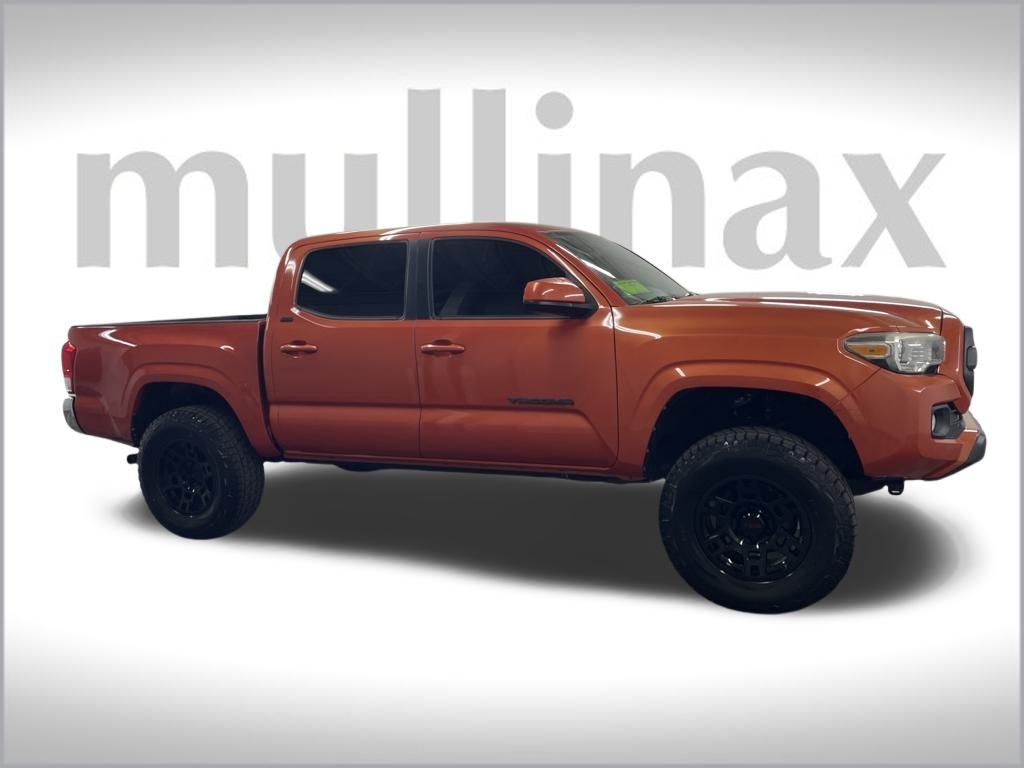 2016 Toyota Tacoma SR5 photo 2
