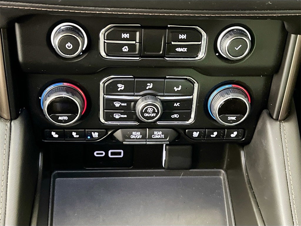 2024 Chevrolet Tahoe High Country photo 7