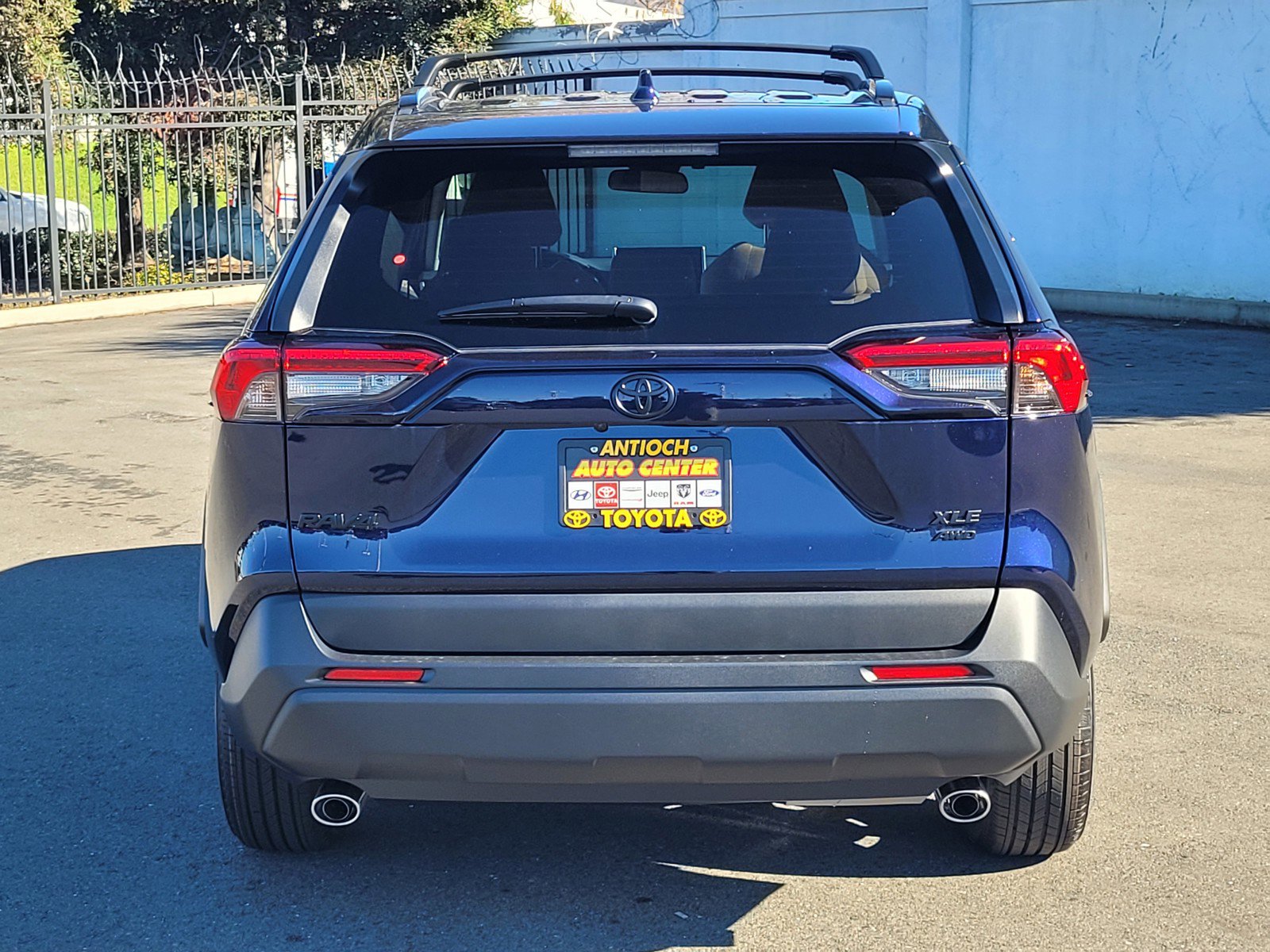 2025 Toyota RAV4 XLE photo 3