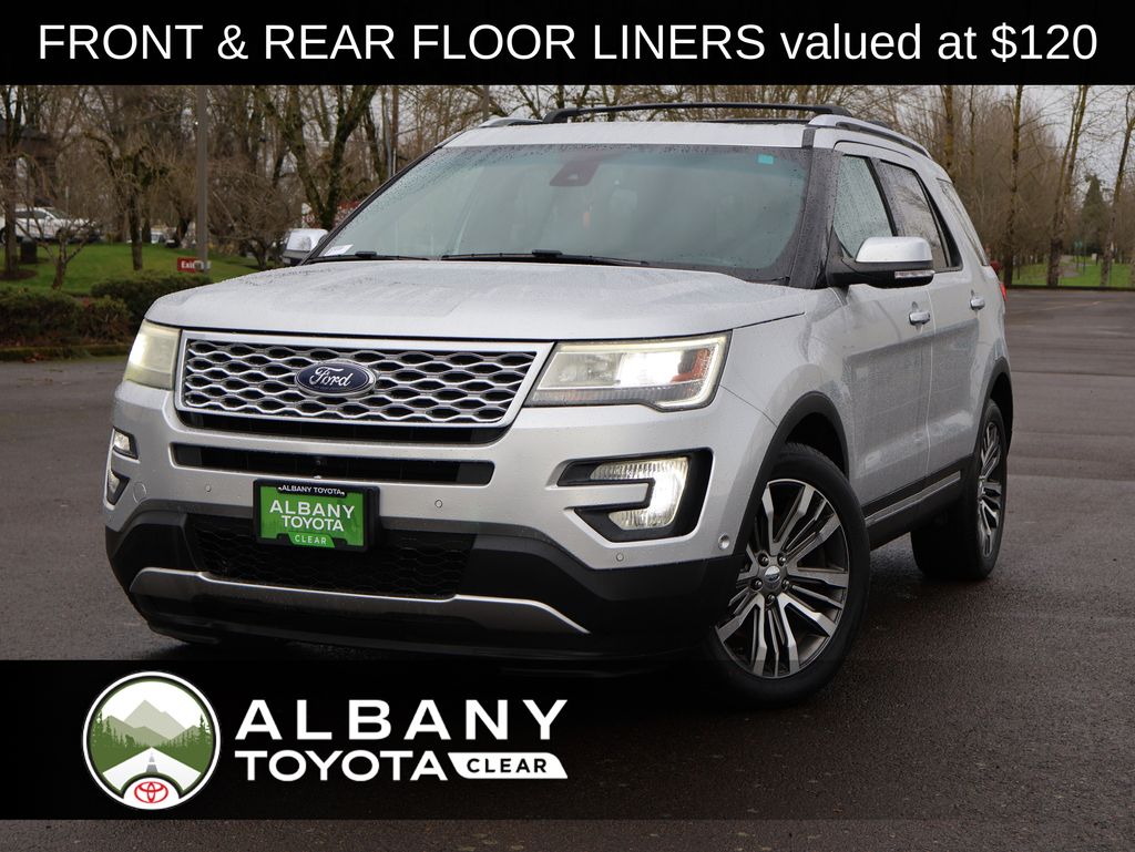 2017 Ford Explorer Platinum's photo