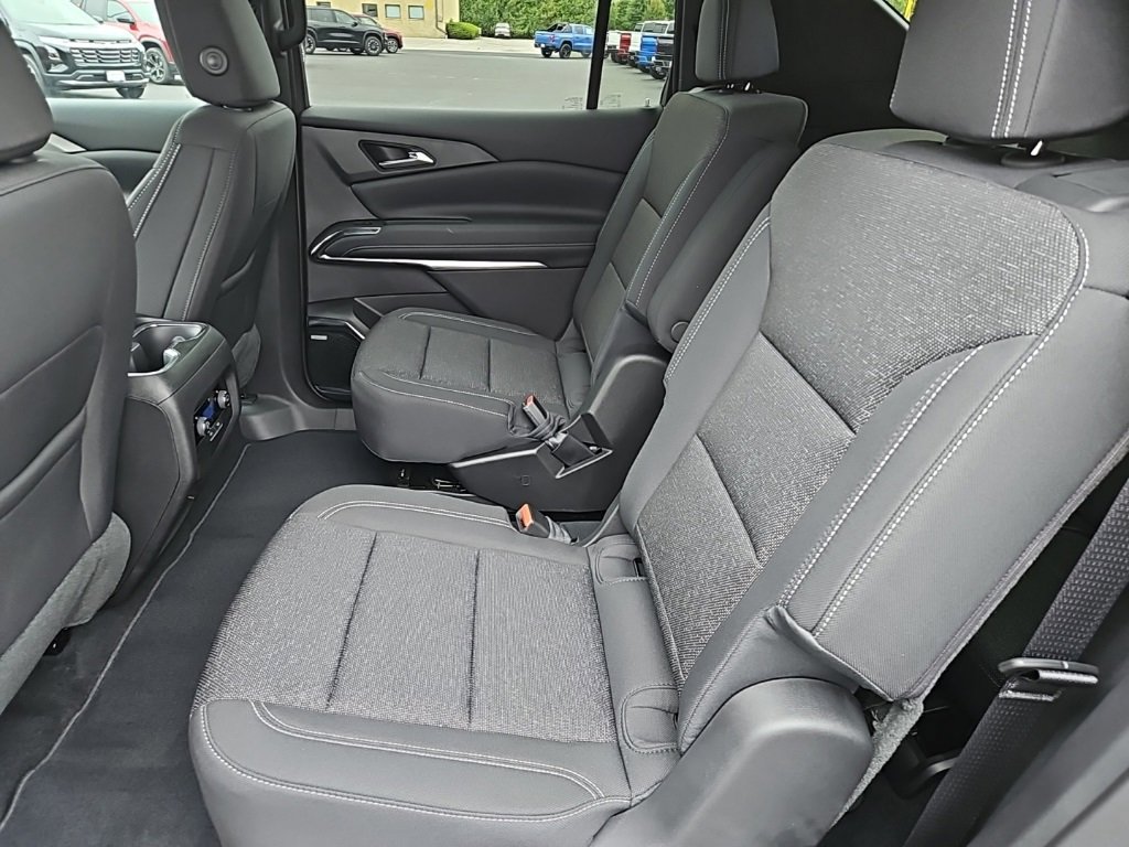 2025 Chevrolet Traverse photo 19