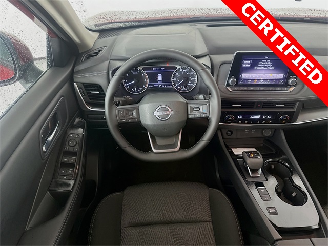 2025 Nissan Rogue SV photo 21