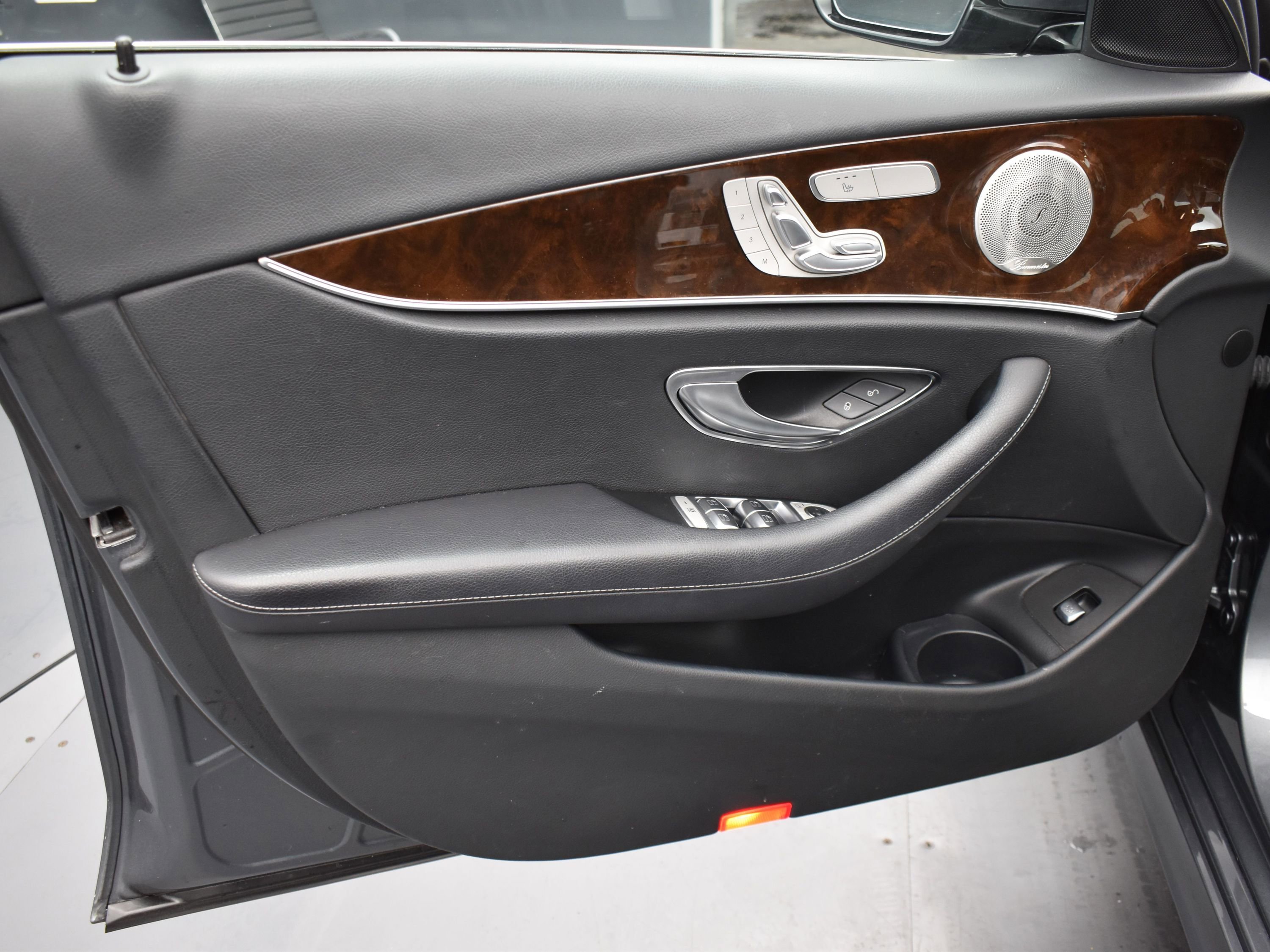 2022 Mercedes Benz E 350 4MATIC Sedan photo 9