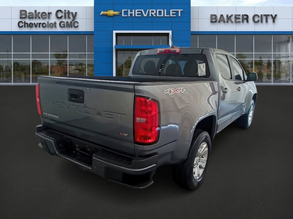 2022 Chevrolet Colorado LT photo 2