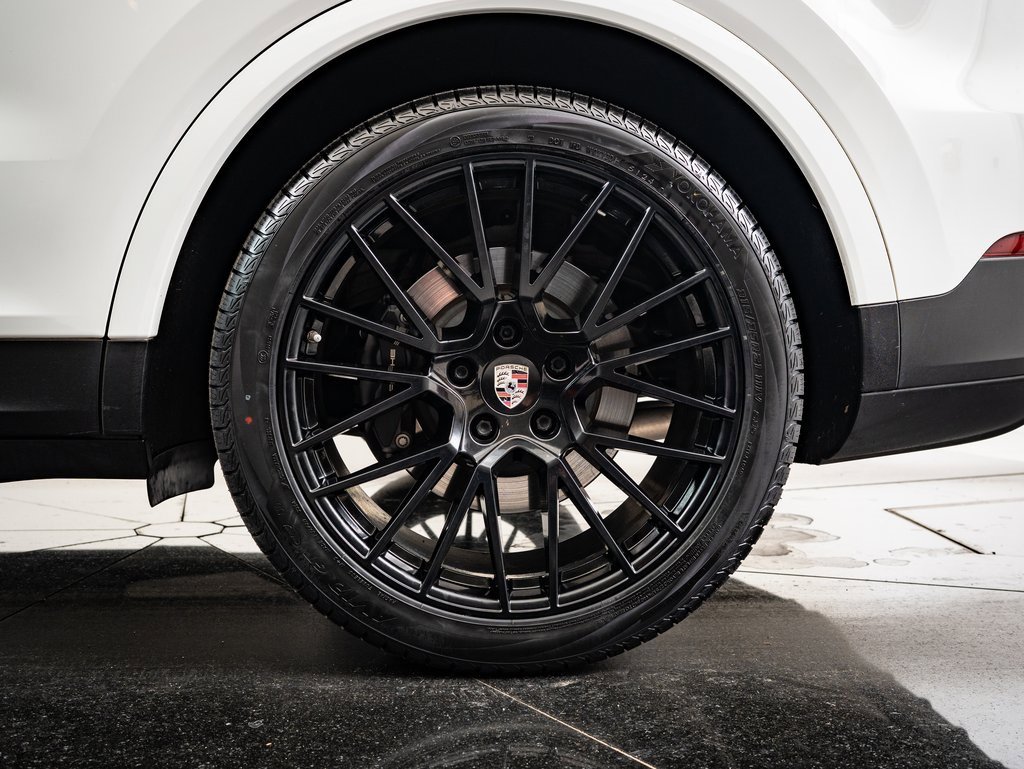 2021 Porsche Cayenne E-Hybrid photo 12