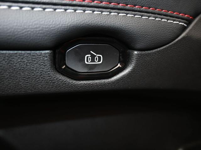 2025 Dodge Charger R/T photo 4