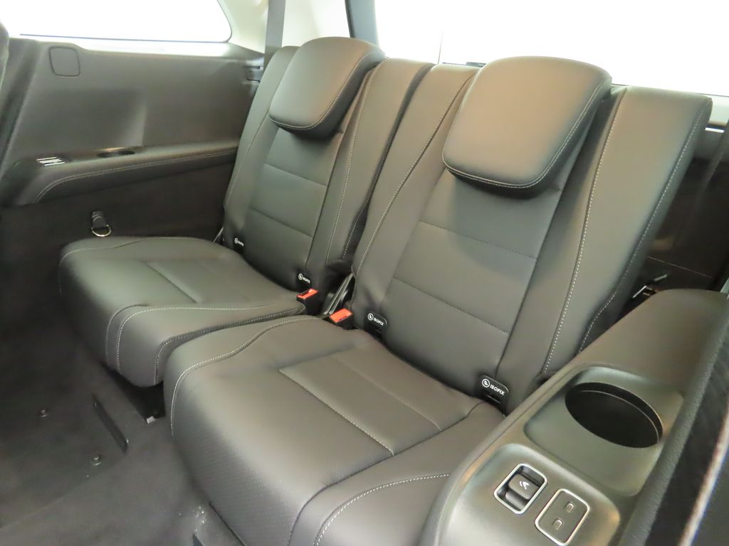 2026 Mercedes Benz GLS 450 4MATIC photo 22