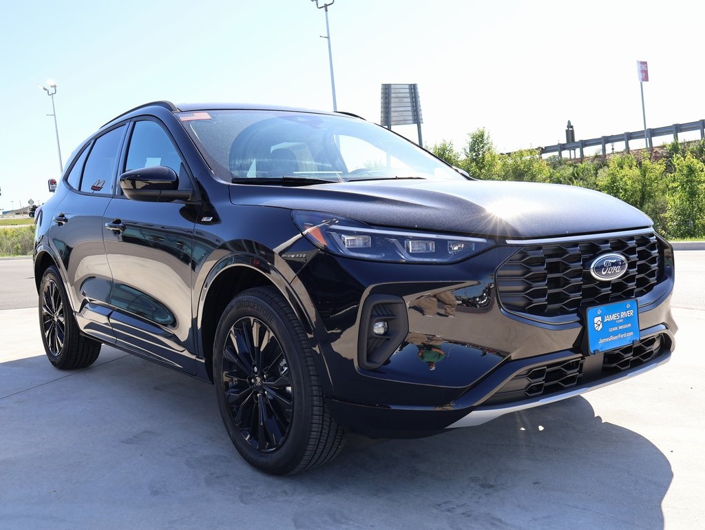 2025 Ford Escape ST-Line Elite photo 6