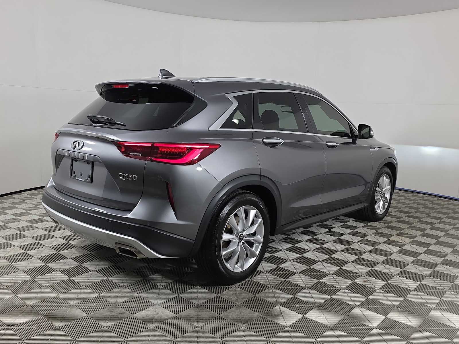 2020 Infiniti QX50 Luxe photo 6