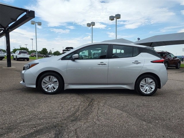 2025 Nissan Leaf
