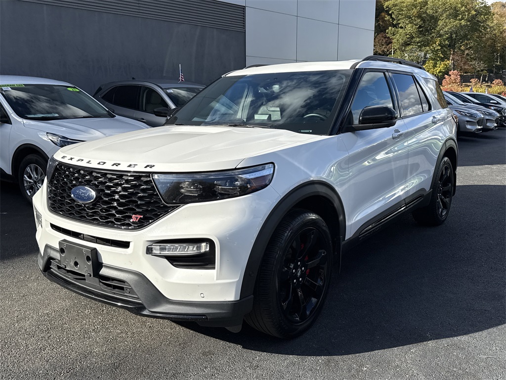 2021 Ford Explorer ST photo 2