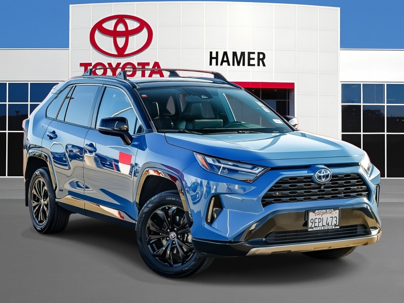 2023 Toyota RAV4 XSE's photo