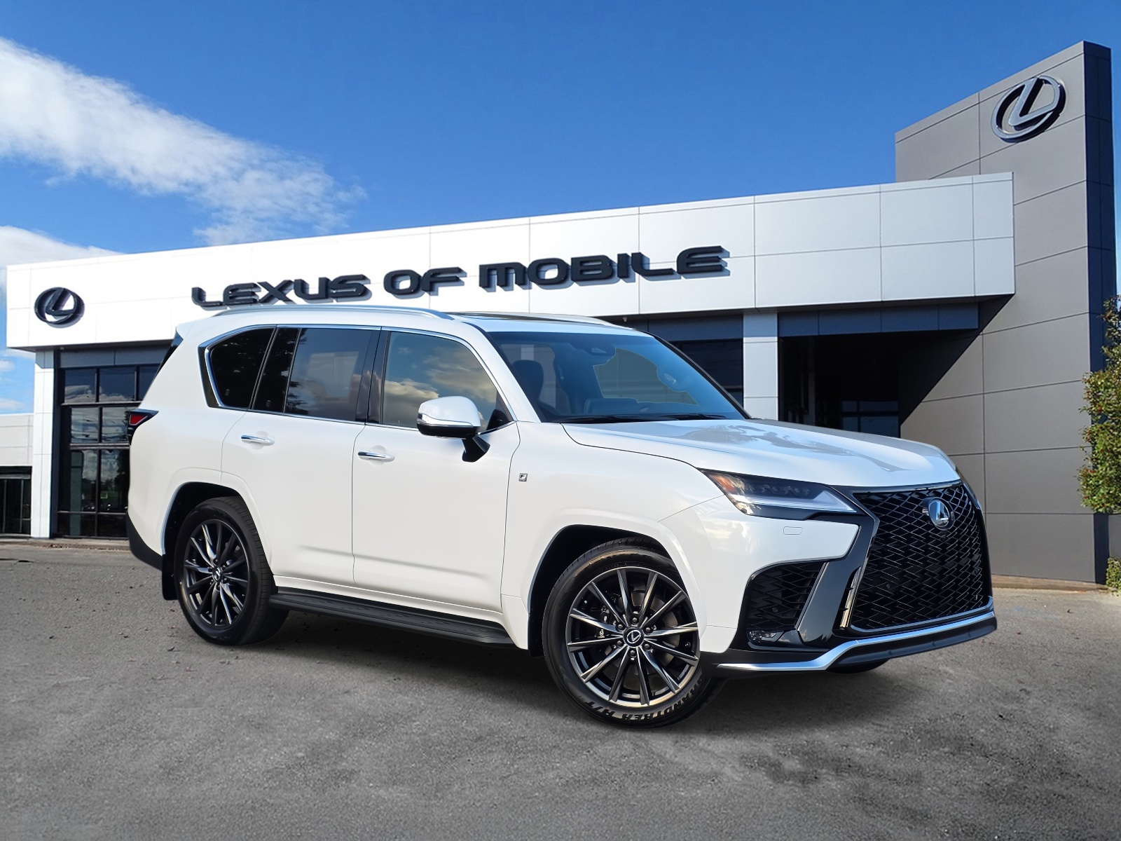 2025 Lexus LX F-Sport's photo