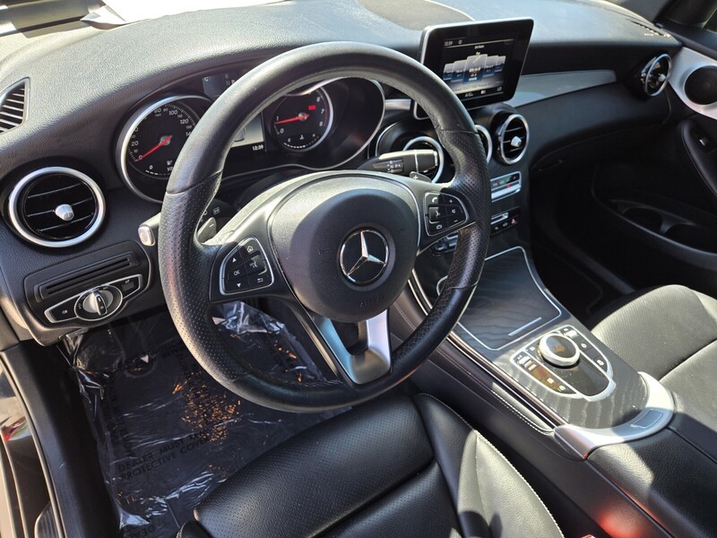 2019 Mercedes Benz GLC 300 photo 7