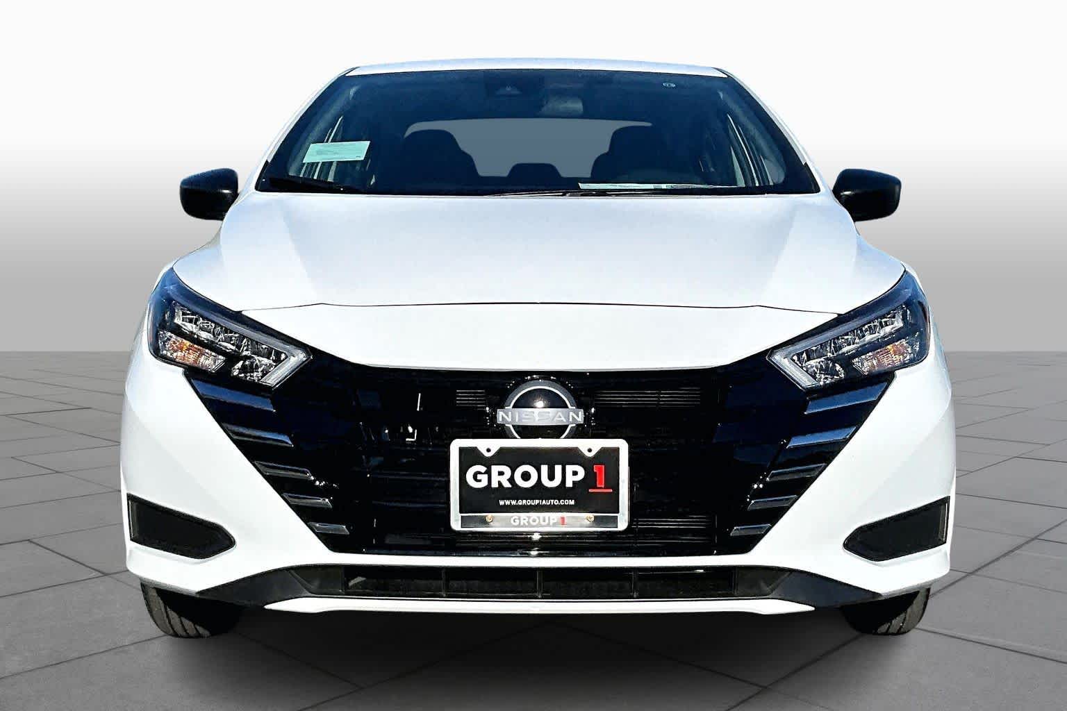 2025 Nissan Versa S photo 3