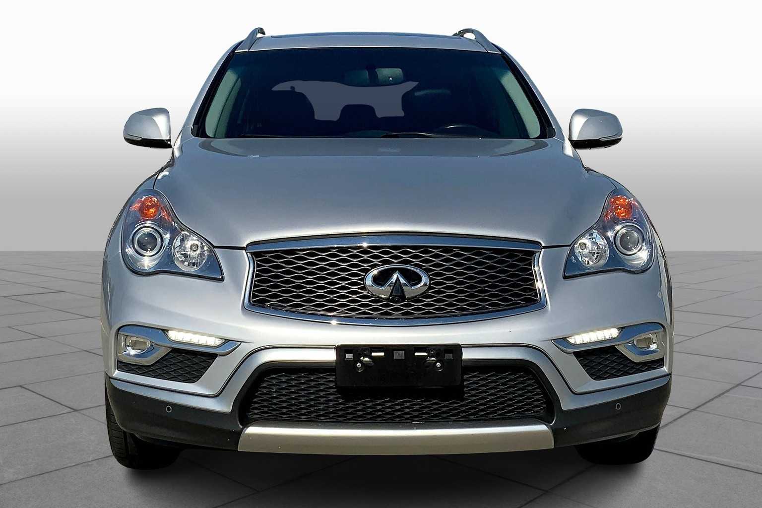 2017 Infiniti QX50 photo 3