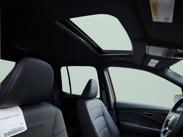 2025 Honda Ridgeline Black Edition photo 11