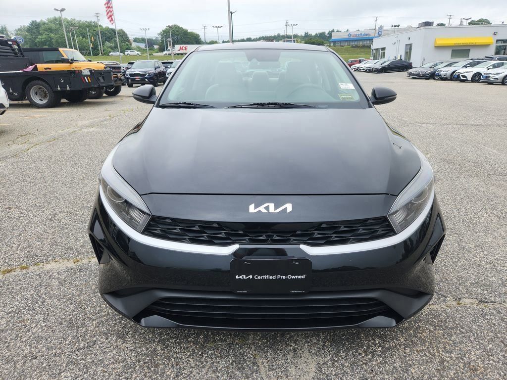 2022 Kia Forte LXS photo 2