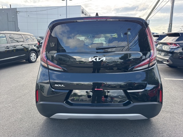 2025 Kia Soul LX photo 3