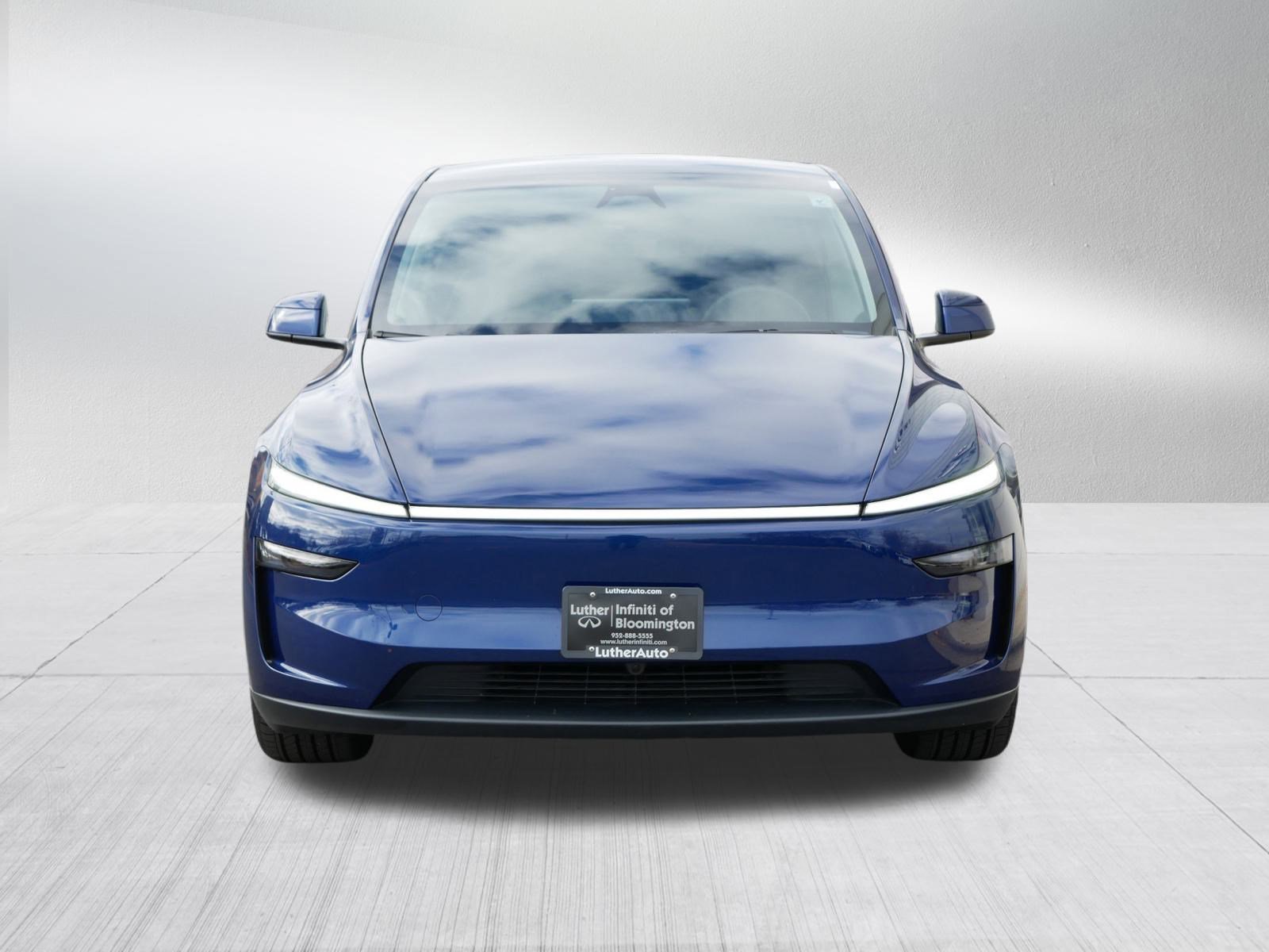 2026 Tesla Model Y Long Range photo 2