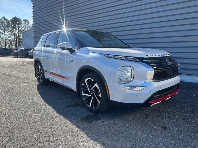 2023 Mitsubishi Outlander Plug-In Hybrid RALLIART's photo