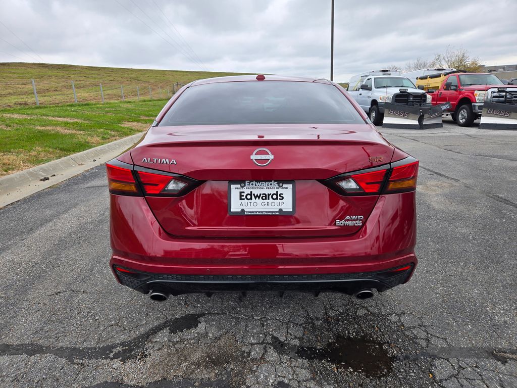 2024 Nissan Altima 2.5 SR photo 4