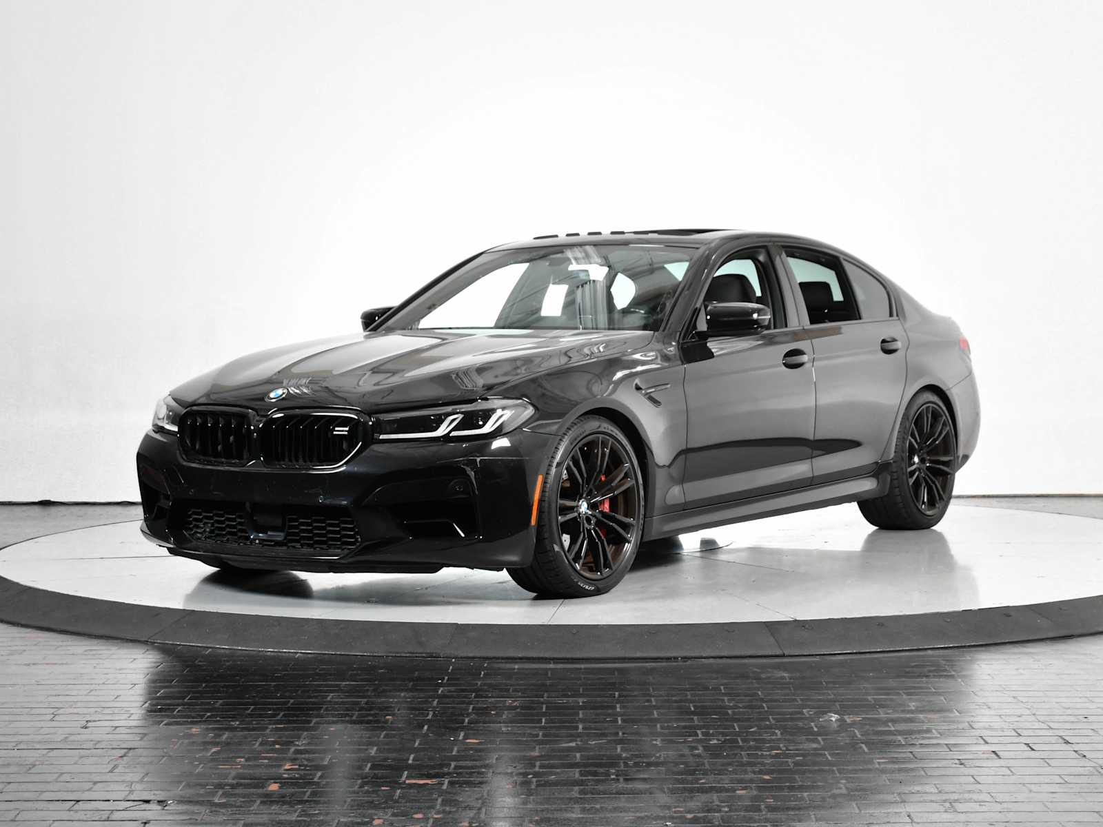 2023 BMW M5 Base's photo