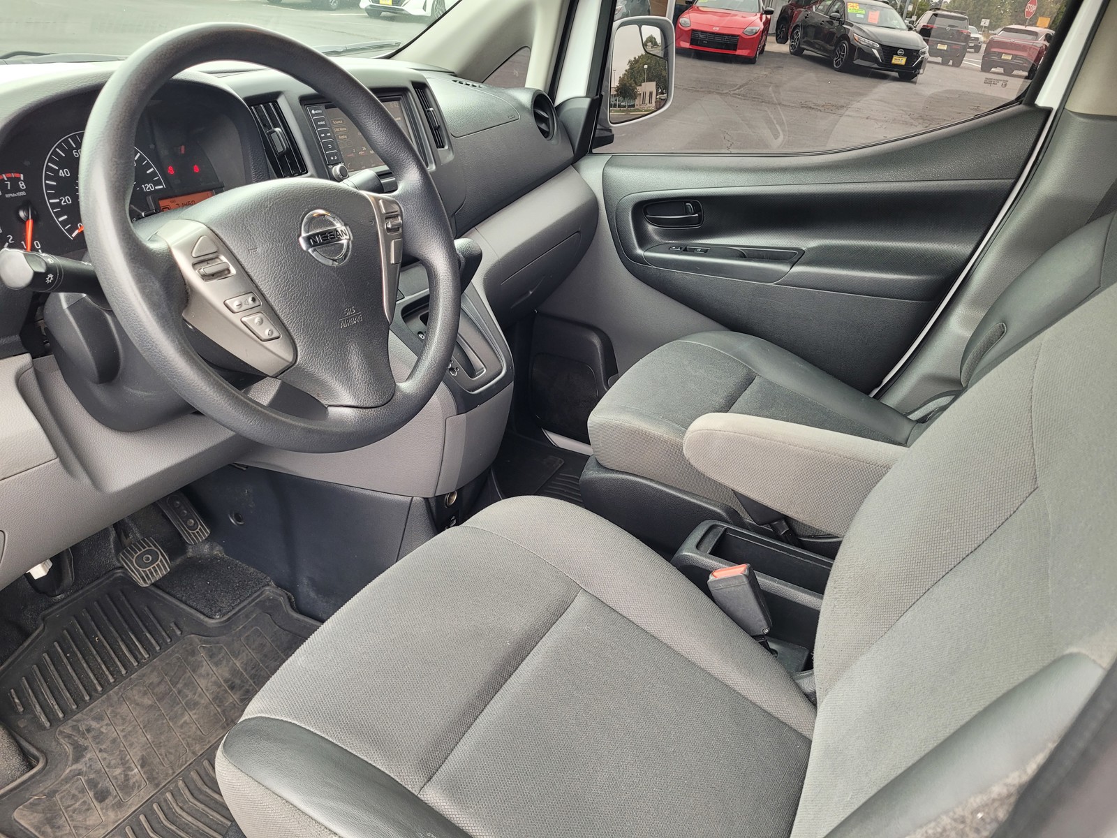 2020 Nissan NV200 SV photo 6