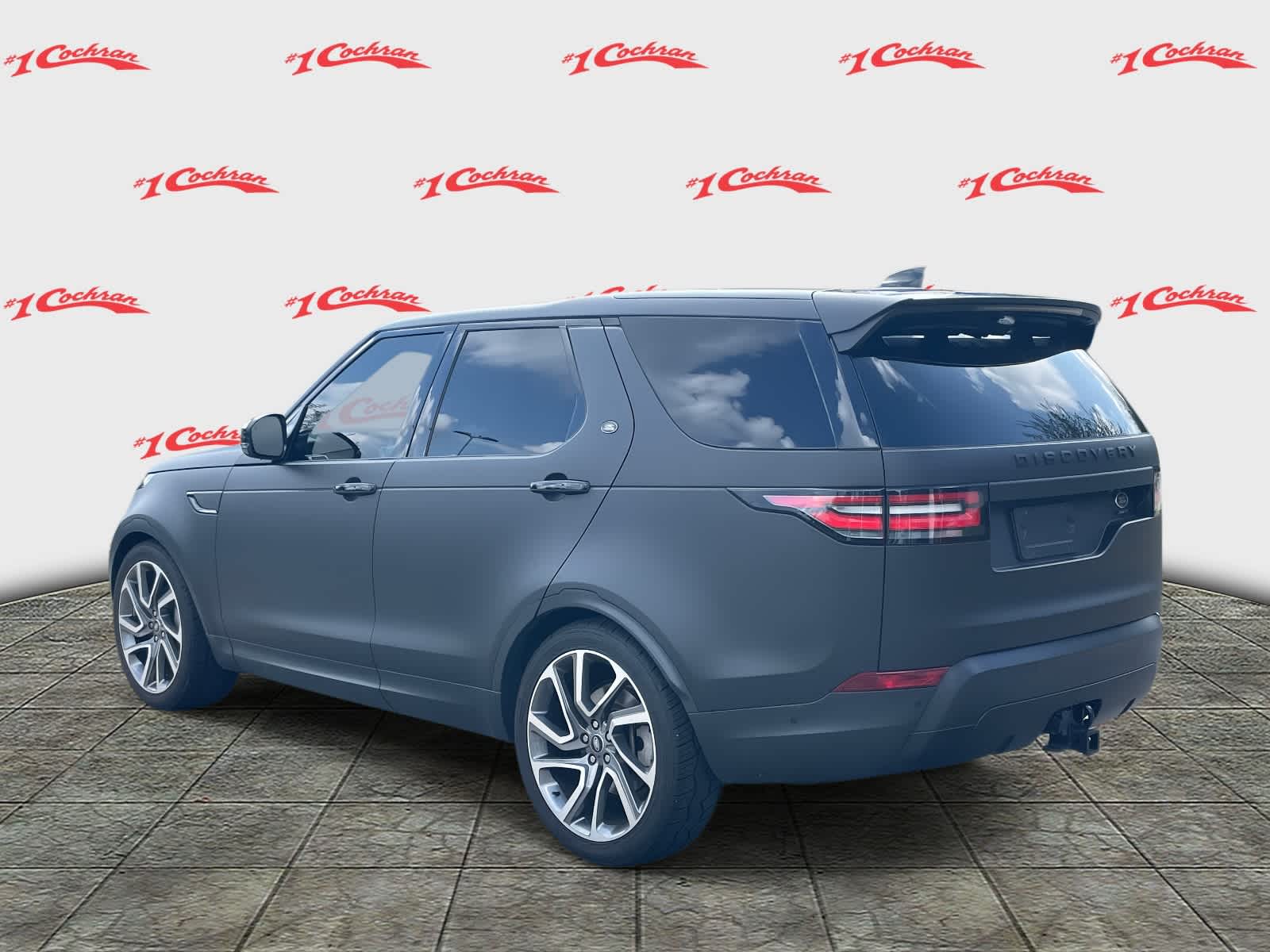 2020 Land Rover Discovery HSE Luxury photo 4