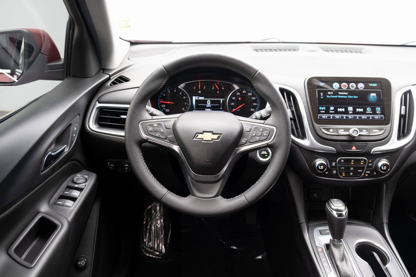 Used 2018 Chevrolet Equinox LT with VIN 2GNAXSEV6J6122345 for sale in Mount Vernon, WA
