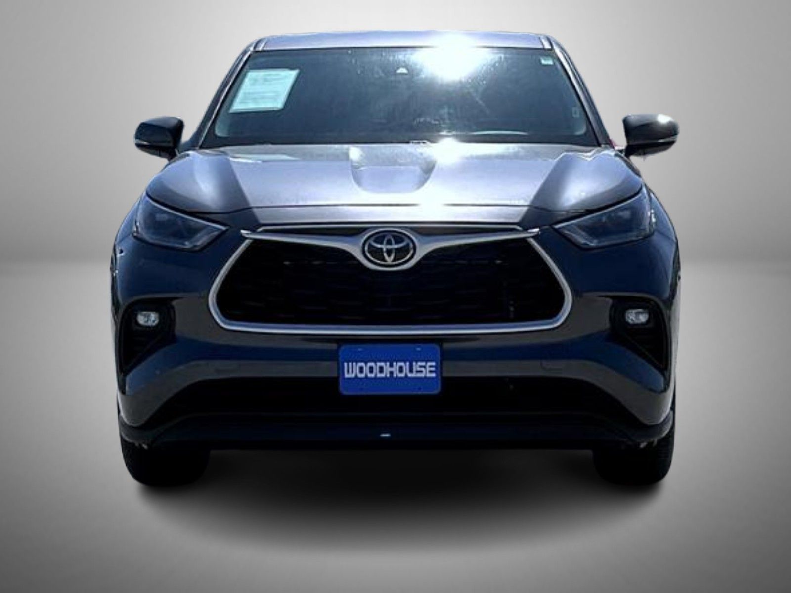 2024 Toyota Highlander LE photo 2