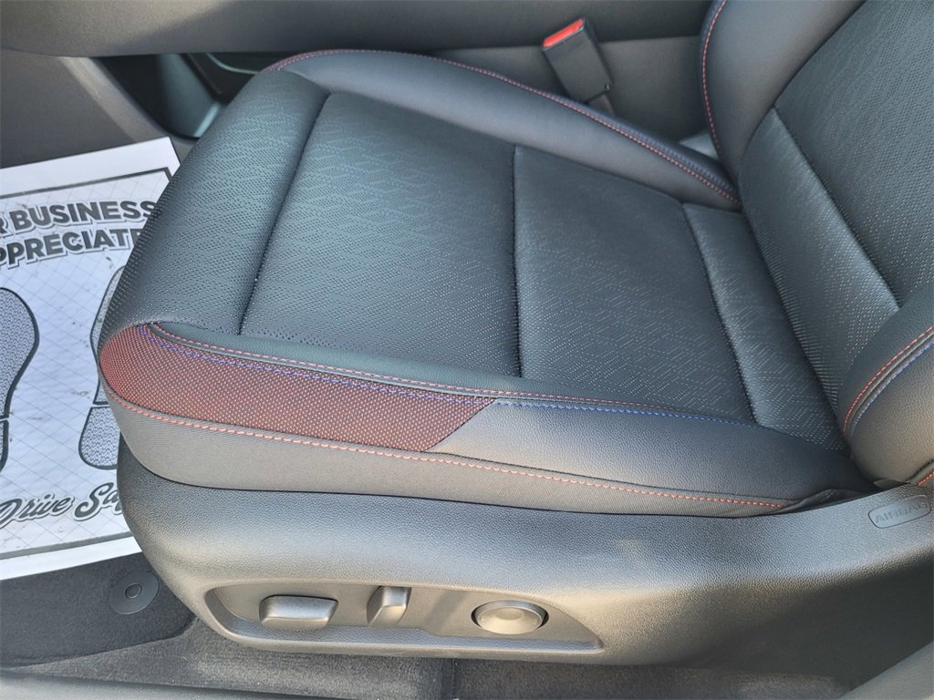 2026 Chevrolet Equinox RS photo 11