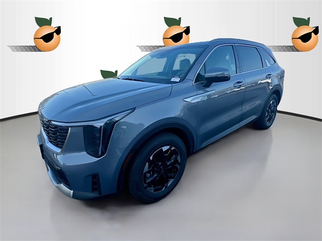 2025 Kia Sorento S photo 3