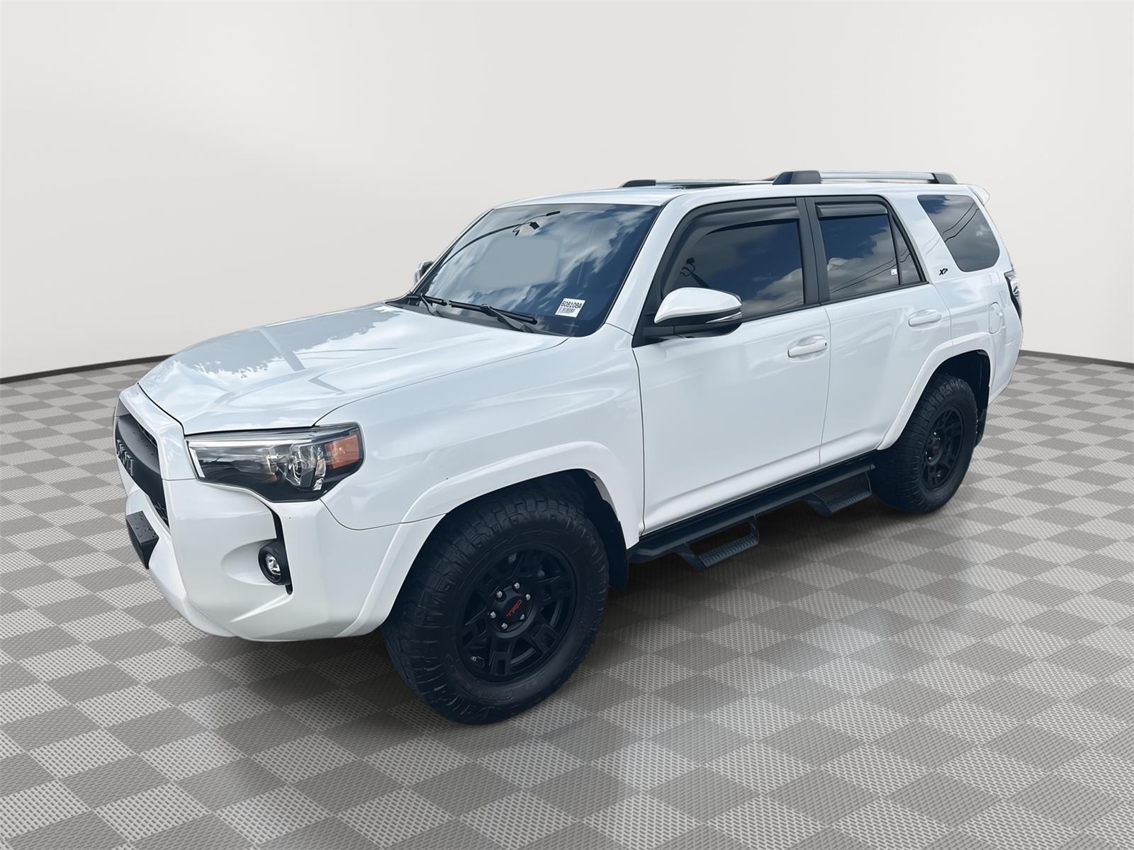 2023 Toyota 4Runner SR5 Premium's photo