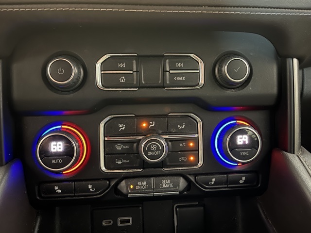 2022 Chevrolet Suburban Z71 photo 12