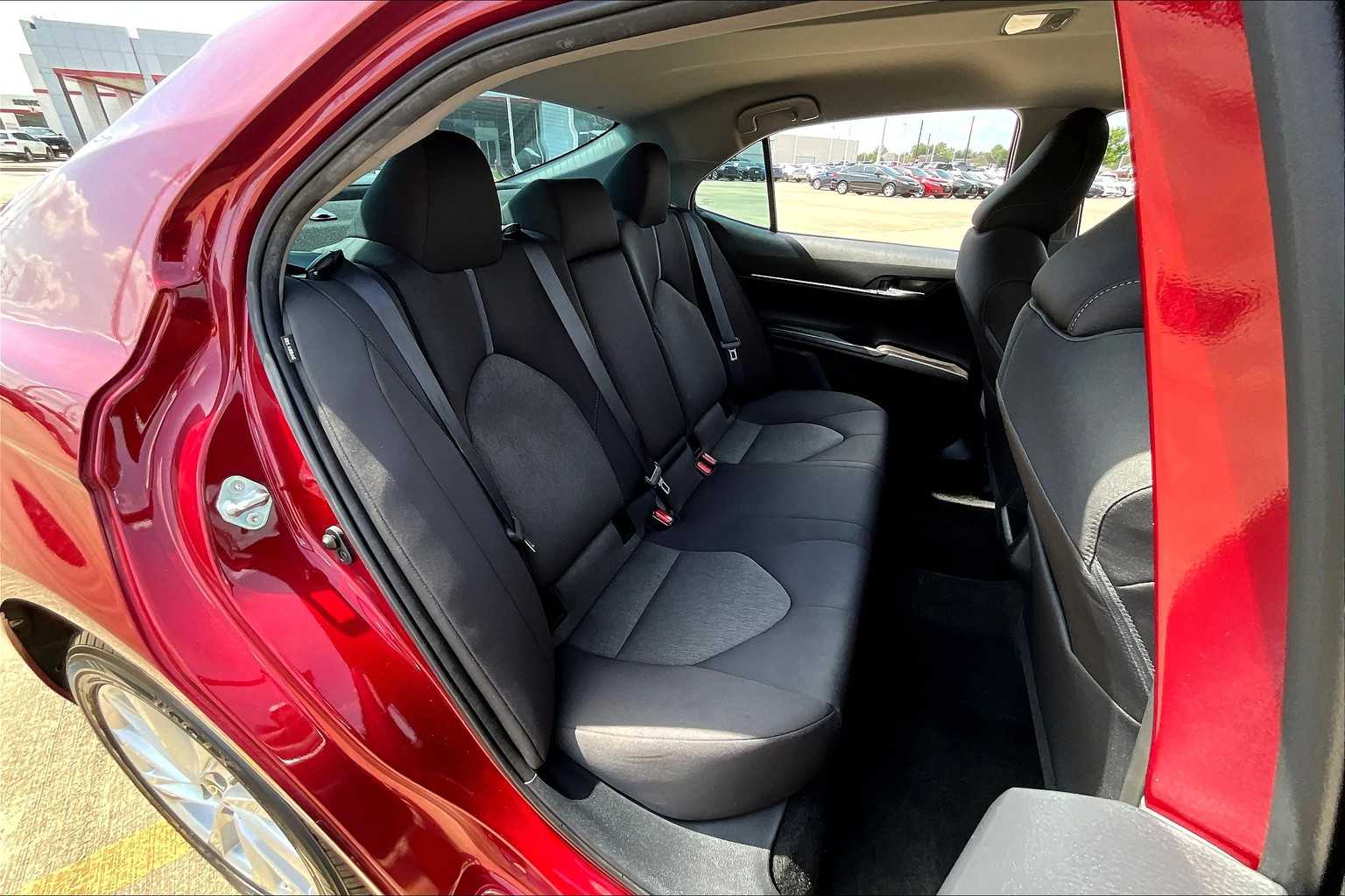 2022 Toyota Camry LE photo 20