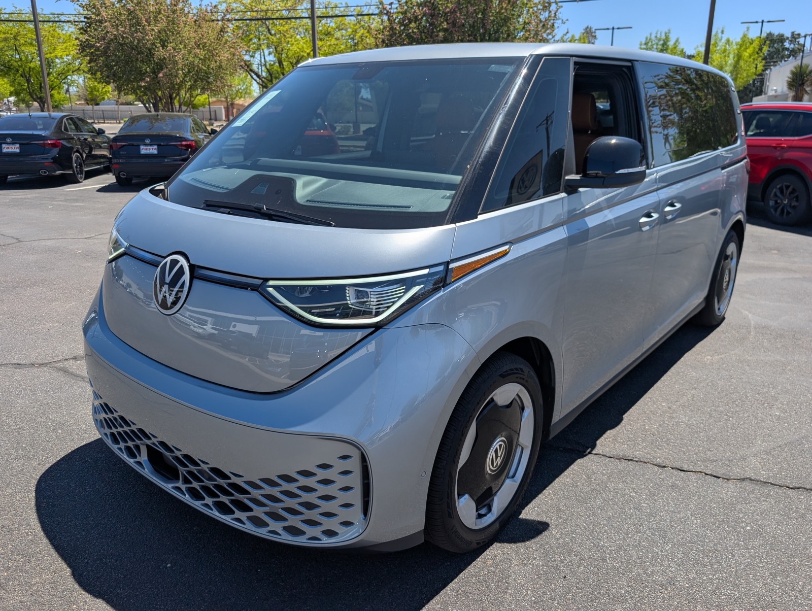 New 2025 Metro Silver Metallic Volkswagen Pro S image 9