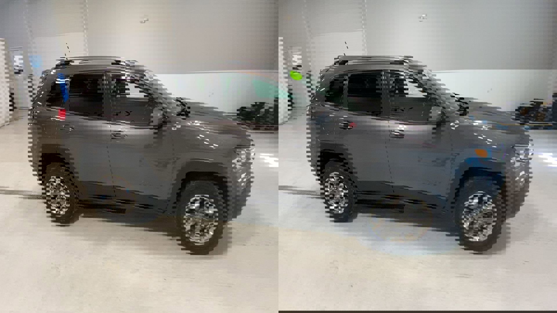 2019 Jeep Cherokee Trailhawk photo 9