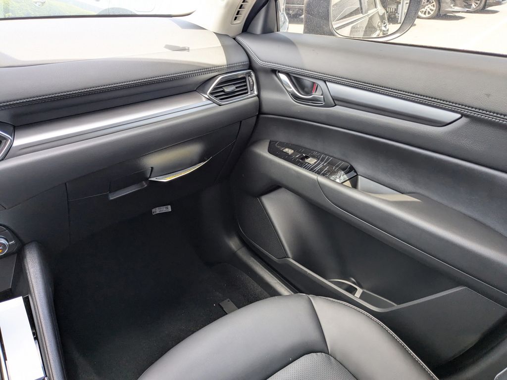 2025 Mazda CX-5 2.5 Select photo 17