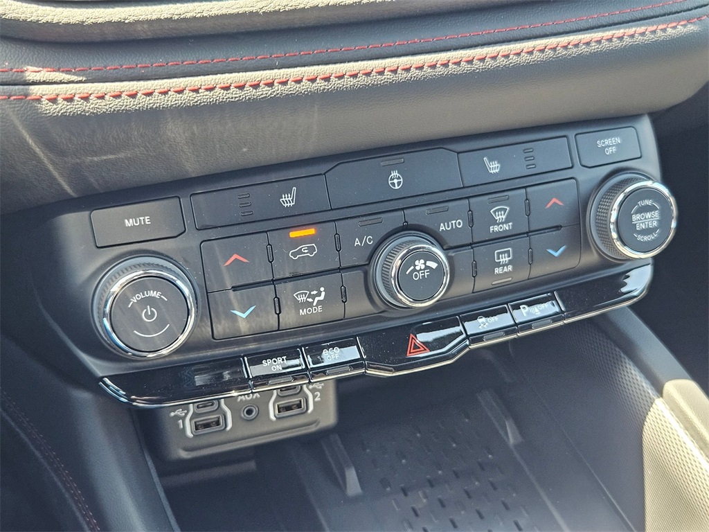 2025 Dodge Durango R/T photo 24