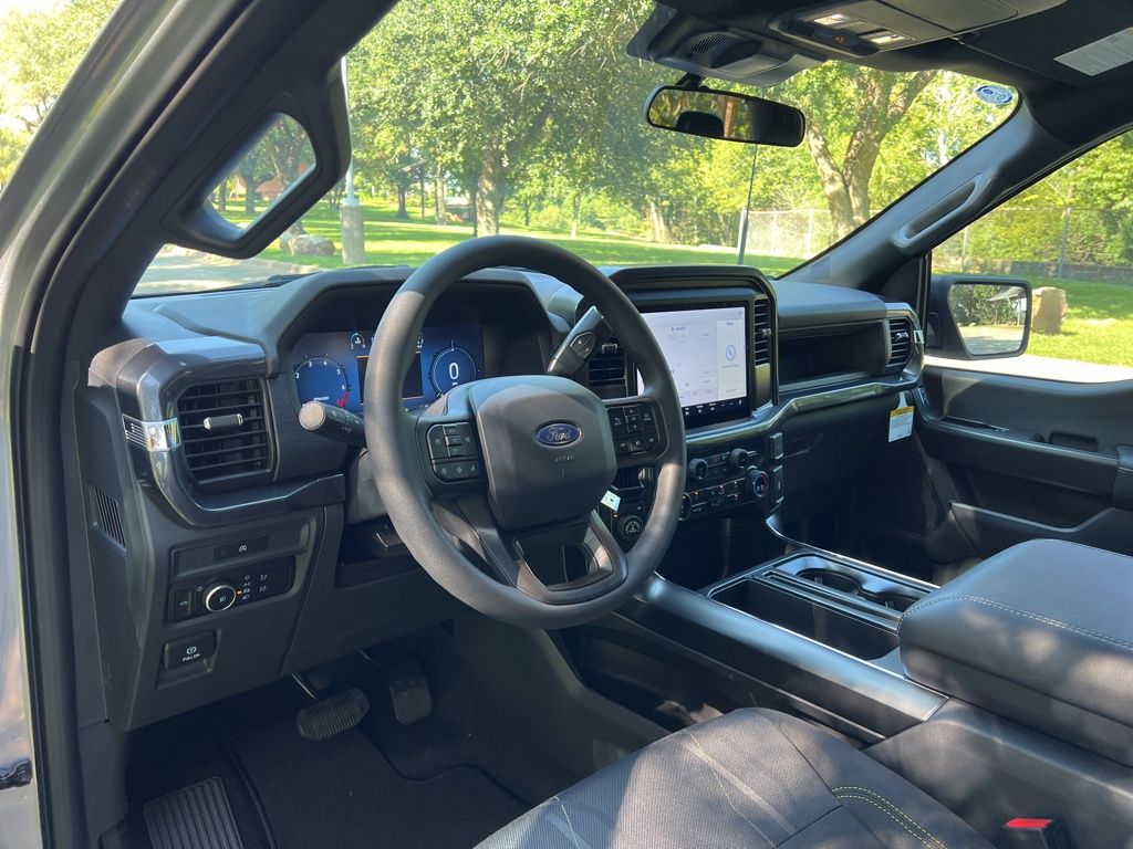 2025 Ford F-150 STX photo 13
