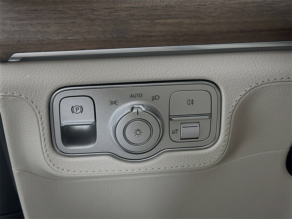 2026 Mercedes Benz GLE 450 4MATIC photo 9
