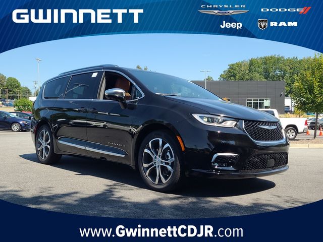 2026 Chrysler Pacifica Pinnacle's photo